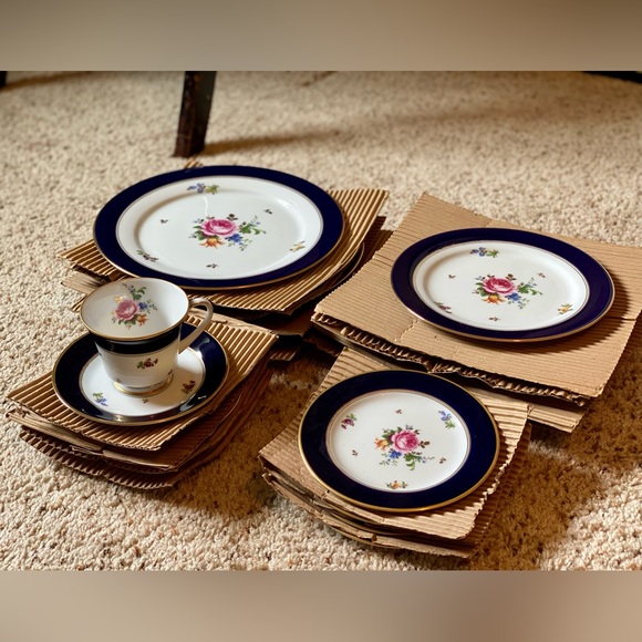 Noritake - Hapsburg Rose - Picture 8 of 11